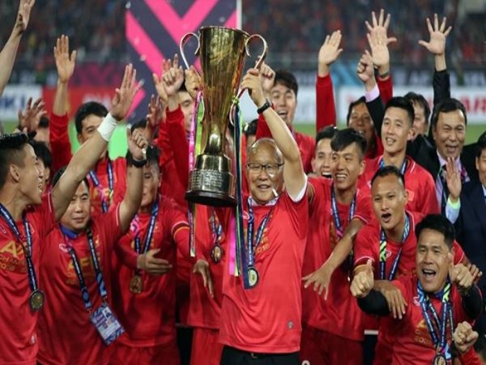 AFF Cup mấy năm 1 lần được tổ chức?