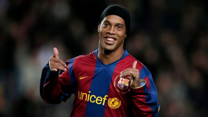 Ronaldinho là một trong các cầu thủ nổi tiếng